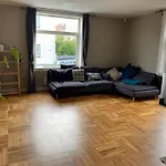 Central, Spacious And Characterful Apartment
